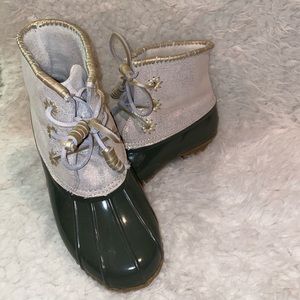 Jack Roger Bean/Duck boots